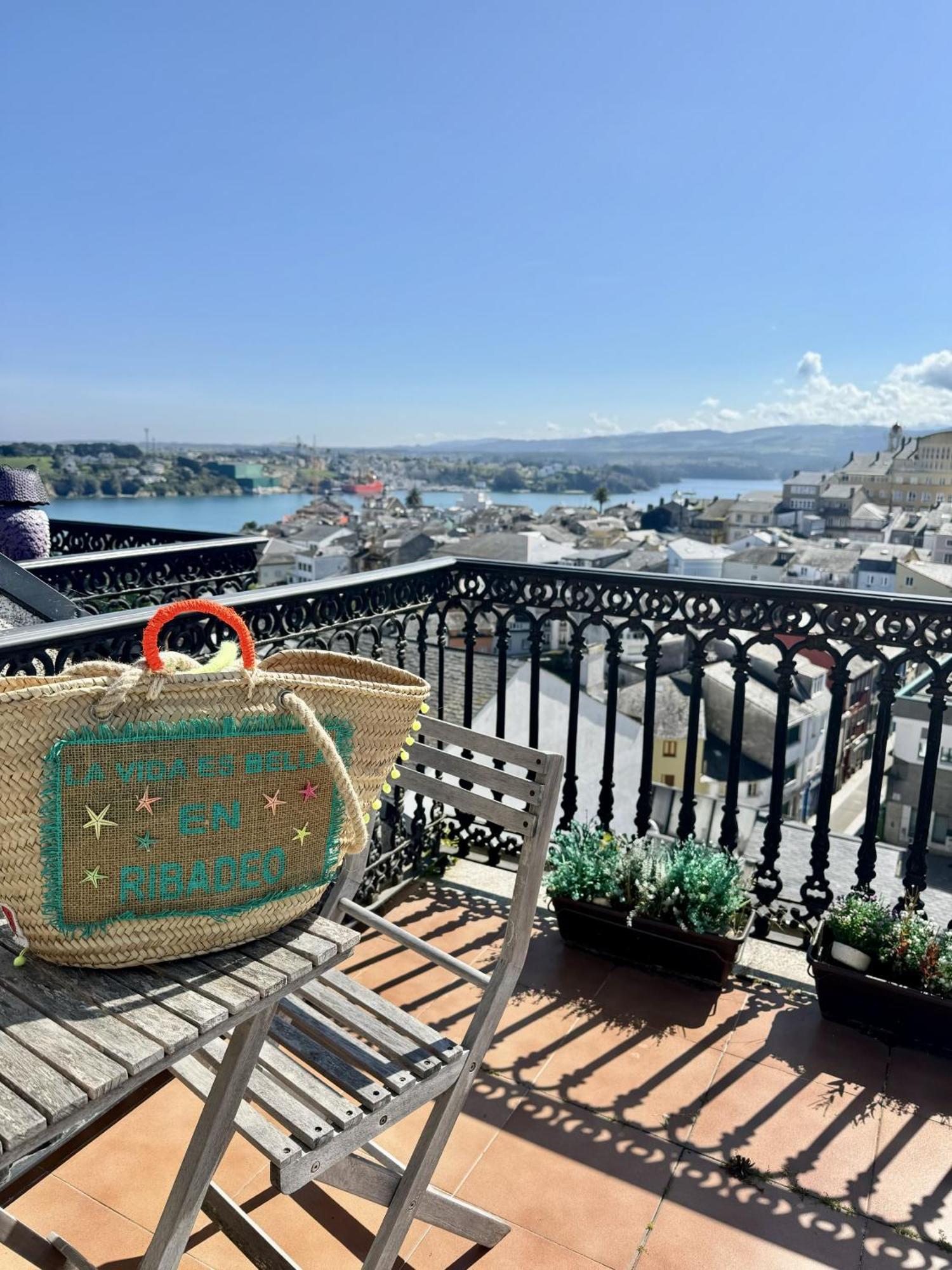 Moderno Piso Con La Mejor Terraza De Ribadeo Y Vistas Maravillosas Экстерьер фото